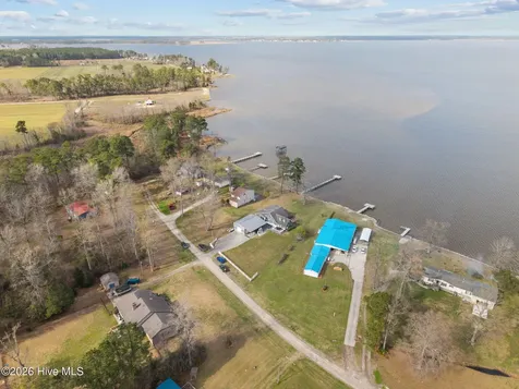 598 Ellis Cove Road Belhaven NC 27810