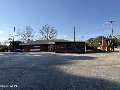 1475 W Market Street Smithfield NC 27577