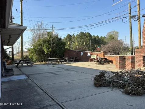 1475 W Market Street Smithfield NC 27577