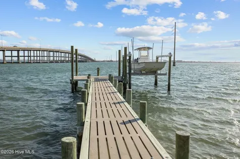 2315 Evans Street Morehead City NC 28557