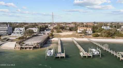 2315 Evans Street Morehead City NC 28557