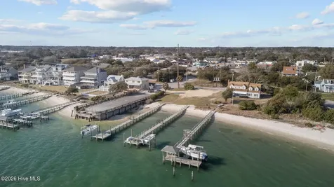 2315 Evans Street Morehead City NC 28557