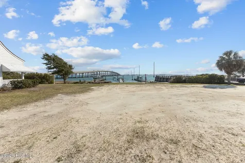 2315 Evans Street Morehead City NC 28557