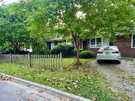 102 N Meade Street Greenville NC 27858
