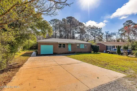 5017 Ilex Drive Wilmington NC 28412