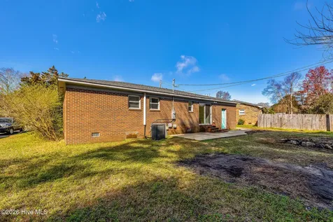 5017 Ilex Drive Wilmington NC 28412