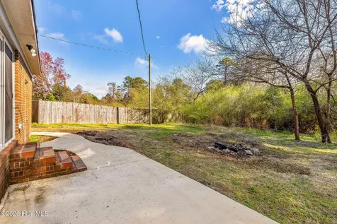 5017 Ilex Drive Wilmington NC 28412