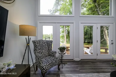 302 Plantation Drive New Bern NC 28562