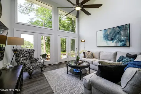 302 Plantation Drive New Bern NC 28562