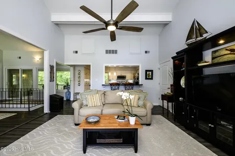 302 Plantation Drive New Bern NC 28562