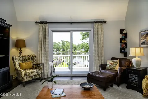 302 Plantation Drive New Bern NC 28562
