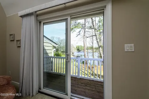 302 Plantation Drive New Bern NC 28562