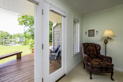 302 Plantation Drive New Bern NC 28562