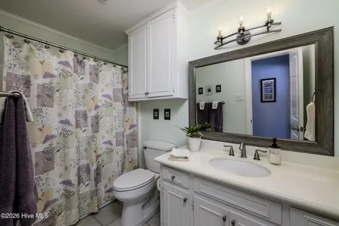 302 Plantation Drive New Bern NC 28562