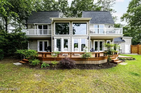 302 Plantation Drive New Bern NC 28562
