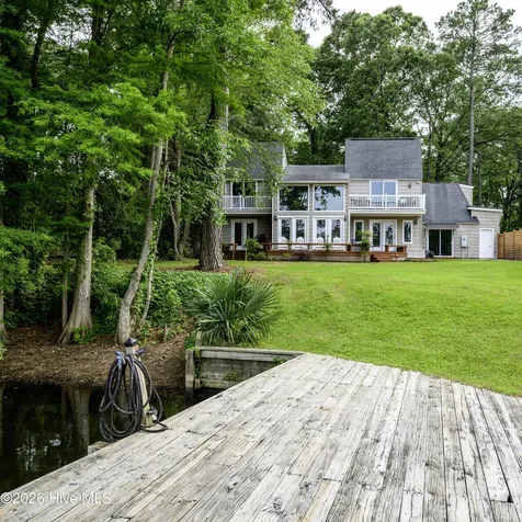 302 Plantation Drive New Bern NC 28562