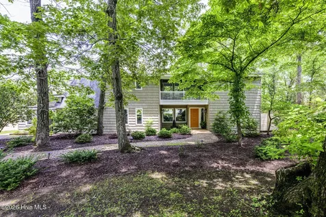 302 Plantation Drive New Bern NC 28562
