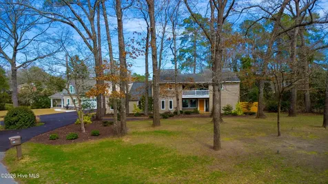 302 Plantation Drive New Bern NC 28562