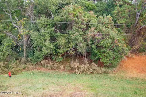 2000 Caracara Drive New Bern NC 28560