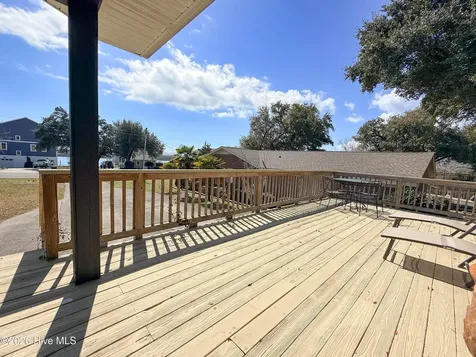 1676 Kings Landing Road Hampstead NC 28443