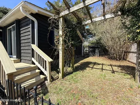1676 Kings Landing Road Hampstead NC 28443