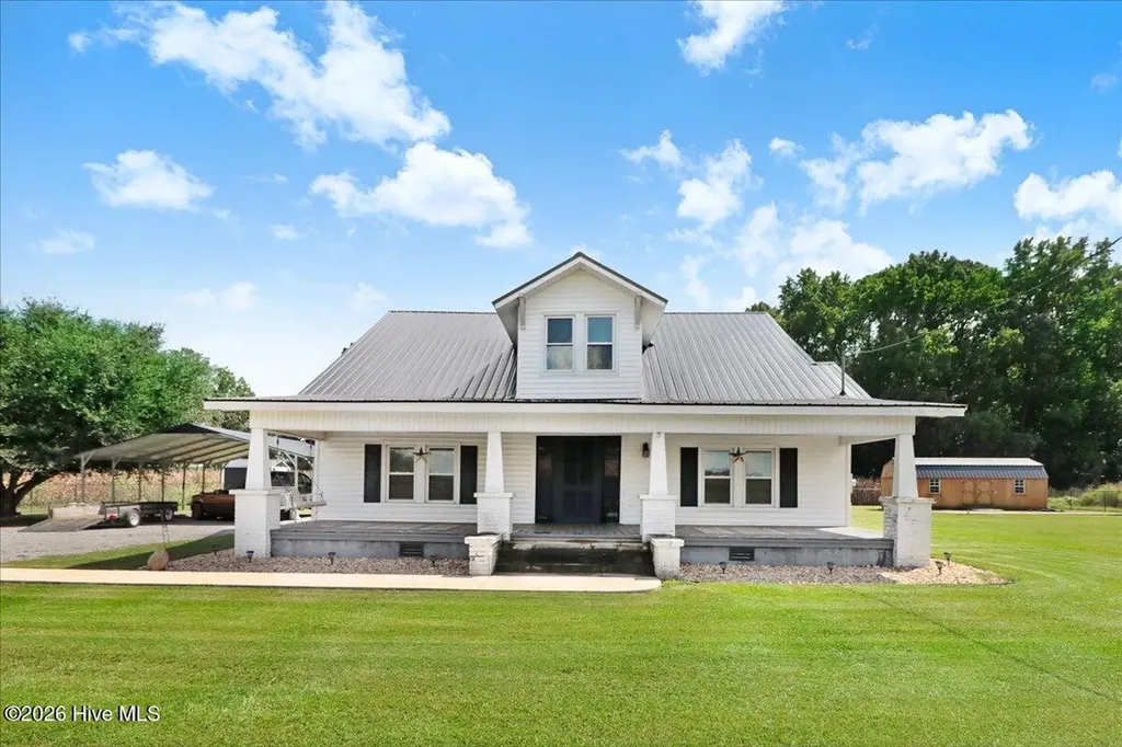 2912 W Nc Highway 55 Mount Olive NC 28365