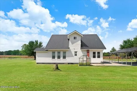 2912 W Nc Highway 55 Mount Olive NC 28365