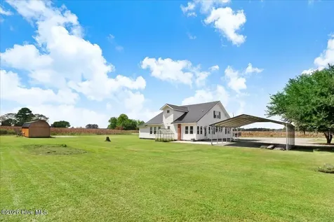 2912 W Nc Highway 55 Mount Olive NC 28365