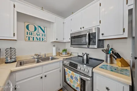 9 Bermuda Landing Place North Topsail Beach NC 28460