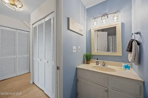 9 Bermuda Landing Place North Topsail Beach NC 28460