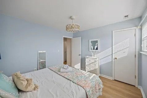 9 Bermuda Landing Place North Topsail Beach NC 28460