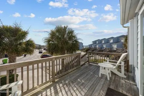 9 Bermuda Landing Place North Topsail Beach NC 28460
