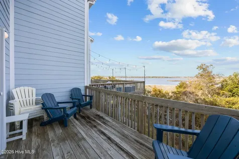 9 Bermuda Landing Place North Topsail Beach NC 28460