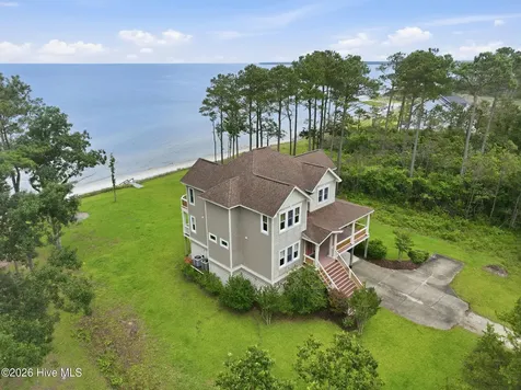 486 Sandy Point Drive Beaufort NC 28516
