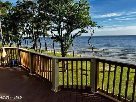 486 Sandy Point Drive Beaufort NC 28516
