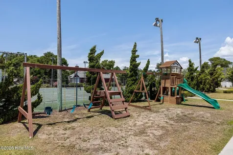 8711 Plantation Drive Emerald Isle NC 28594