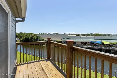 8711 Plantation Drive Emerald Isle NC 28594
