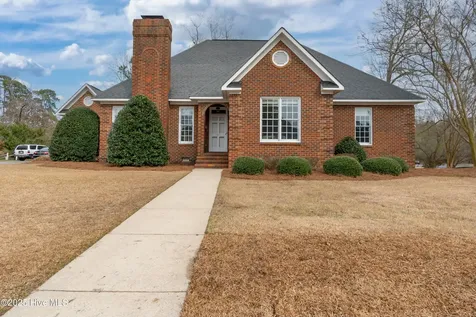 1301 Par Drive Kinston NC 28504