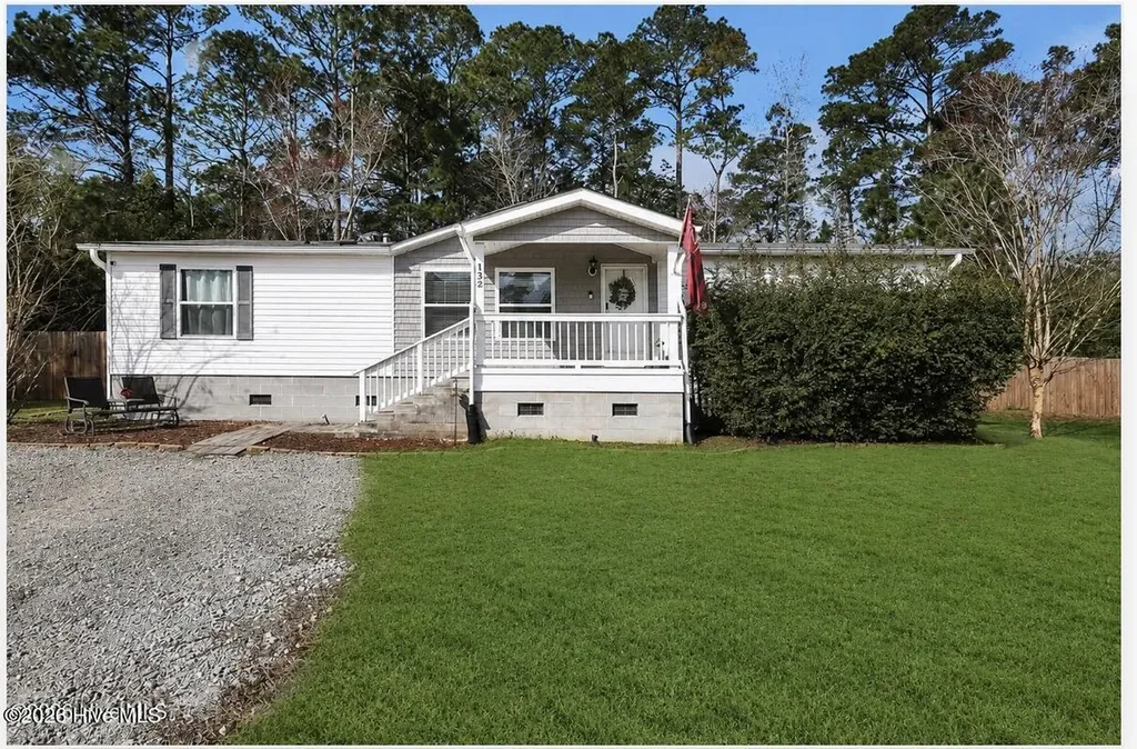 132 Holiday Drive Hampstead NC 28443