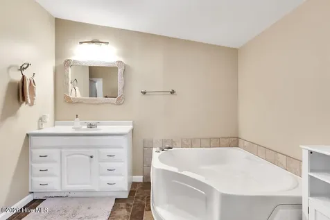 132 Holiday Drive Hampstead NC 28443