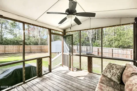 132 Holiday Drive Hampstead NC 28443