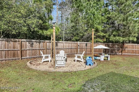 132 Holiday Drive Hampstead NC 28443