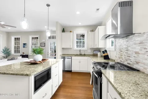 61 Spinnaker Point Road N Oriental NC 28571