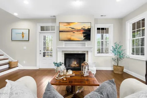 61 Spinnaker Point Road N Oriental NC 28571