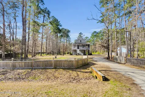 61 Spinnaker Point Road N Oriental NC 28571