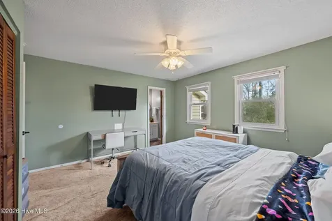 100 Estate Drive Jacksonville NC 28540