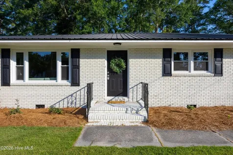411 Lafayette Street Clinton NC 28328