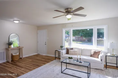 411 Lafayette Street Clinton NC 28328