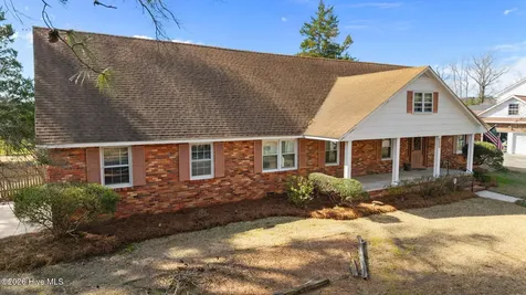1700 Hardee Road Kinston NC 28504