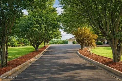 474 E Barefoot Road Newton Grove NC 28366